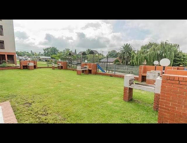 2 BEDROOM APARTMENT FOR SALE IN SEBENZA